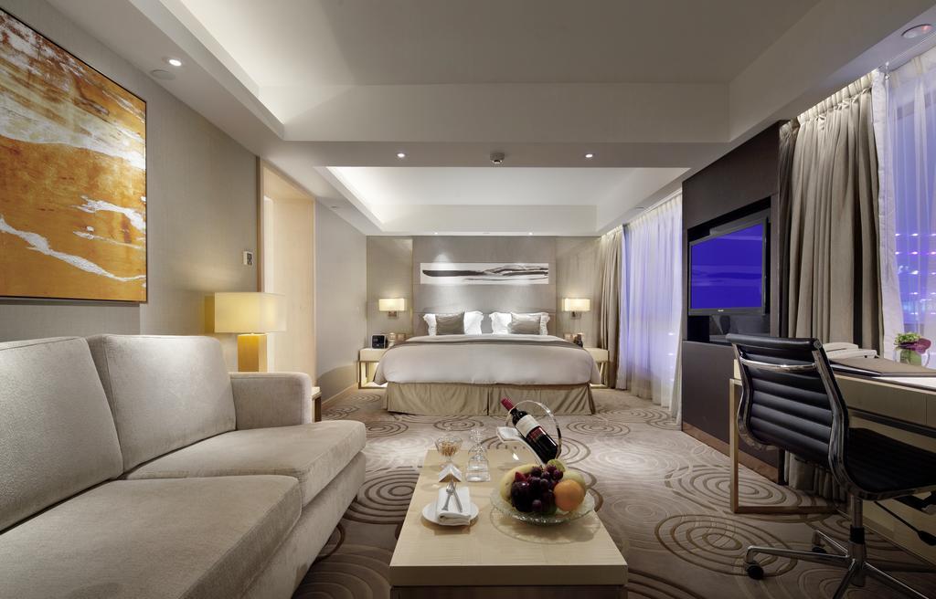 The Royal Garden Hotel Hongkong Kültér fotó Deluxe Suite